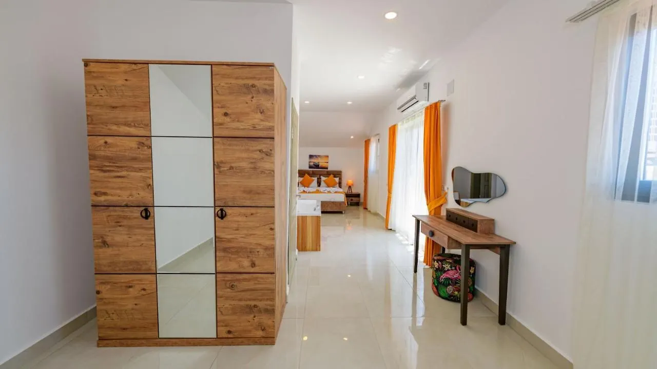 Atlantis - 4 Bedroom Holiday Villa In Hisaronu Oludeniz