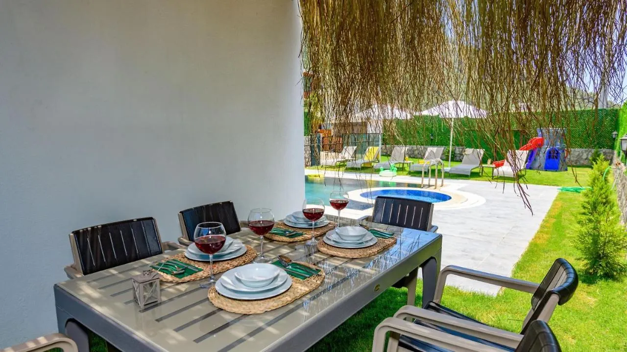 Atlantis - 4 Bedroom Holiday Villa In Hisaronu Oludeniz Turkey