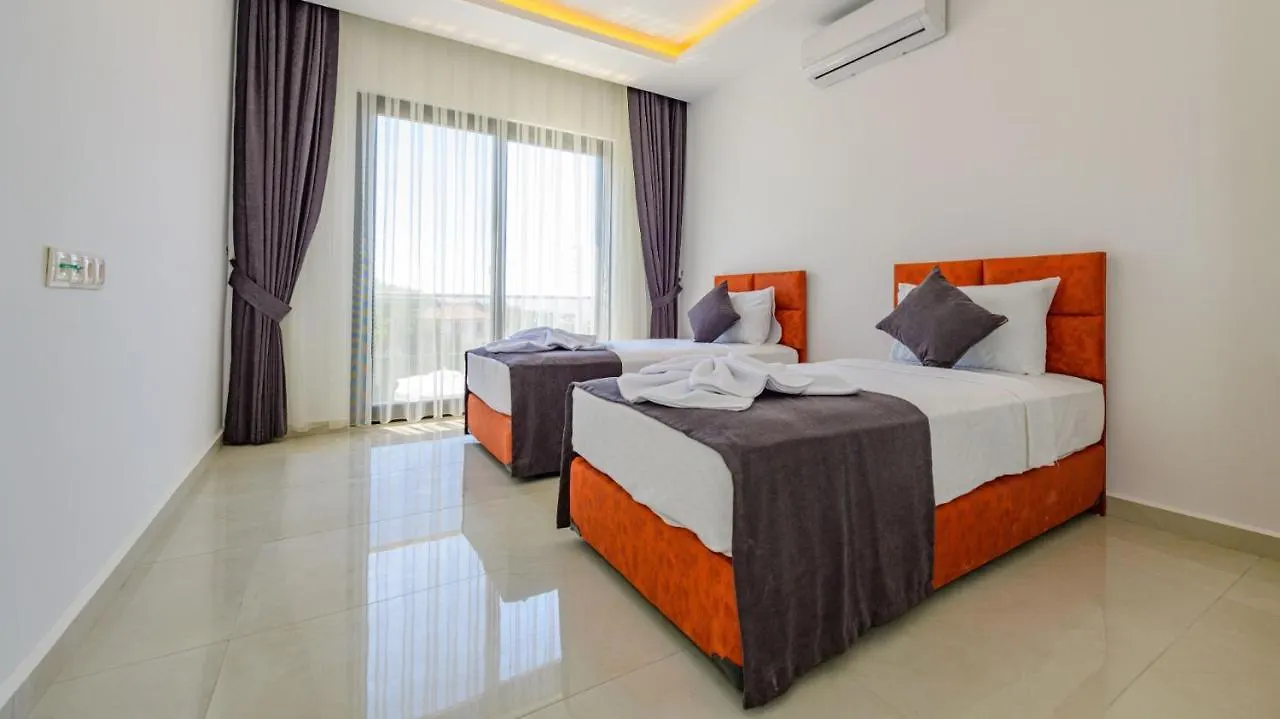 Atlantis - 4 Bedroom Holiday Villa In Hisaronu Oludeniz