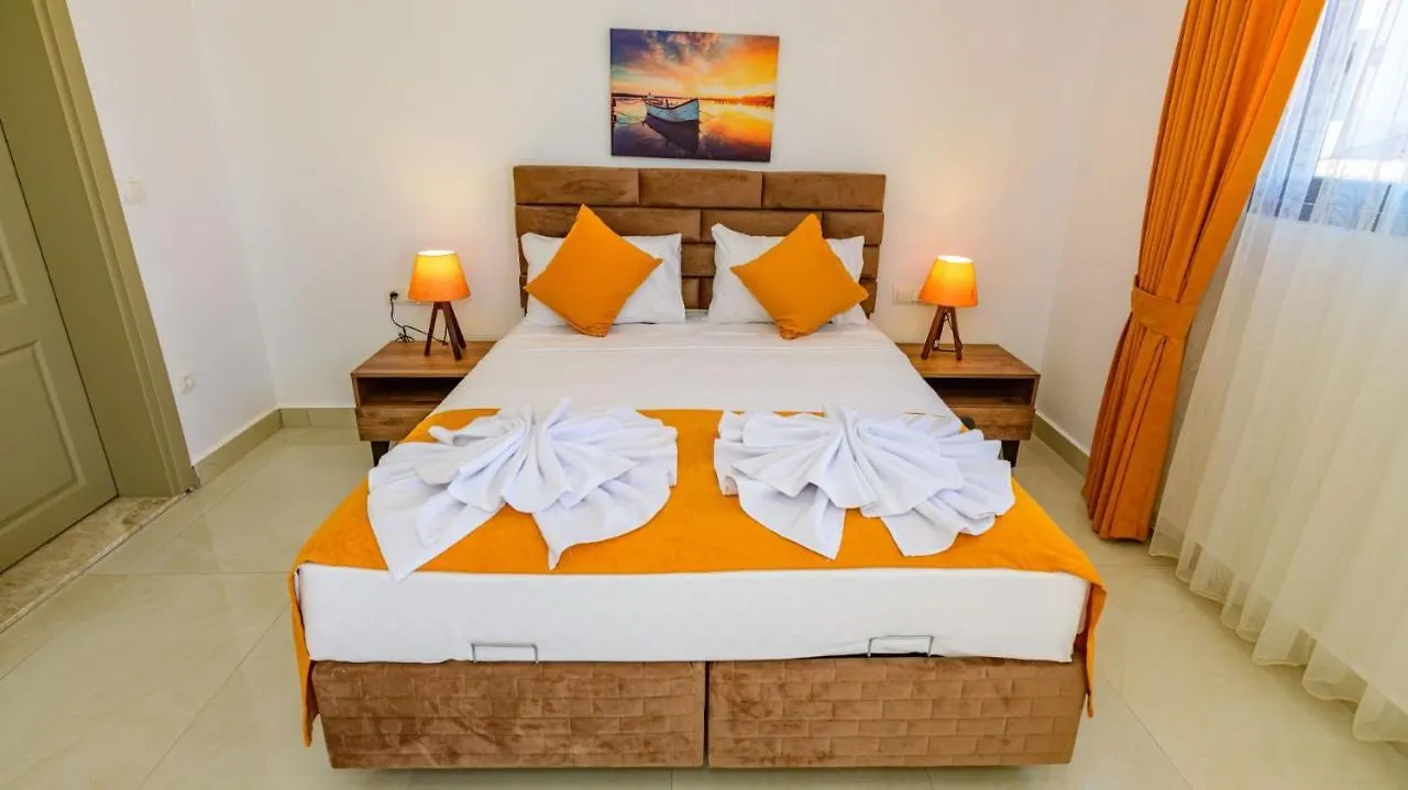 Atlantis - 4 Bedroom Holiday Villa In Hisaronu Oludeniz